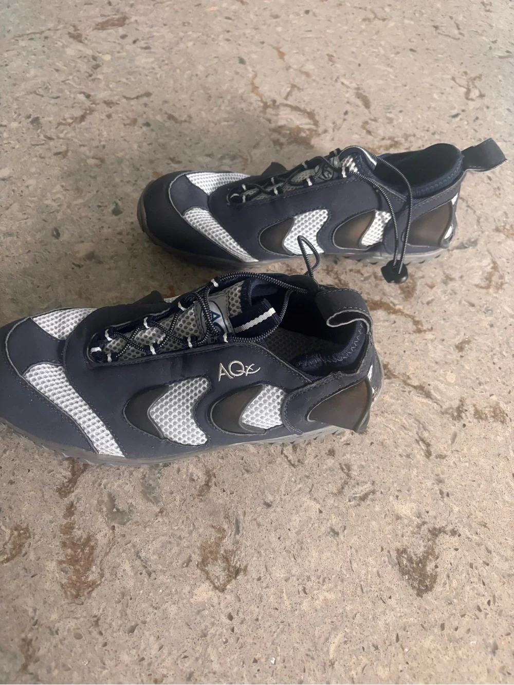 AG 1001 Aquatic Training Show men's size 8
